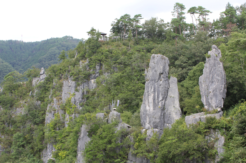 絶景！自然の石碑 夫婦岩 | 岡山県観光地を応援！ - ぶらねた