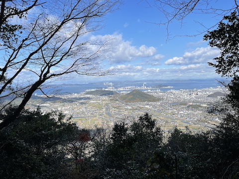 飯野山の風景