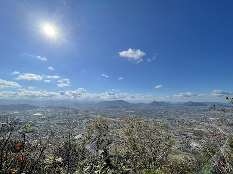 飯野山の風景