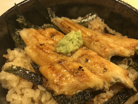 炭焼あなご やま義の風景