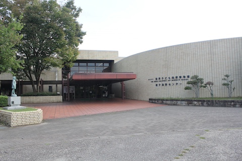 おかざき世界子ども美術博物の風景