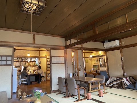 珈琲と人の風景