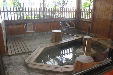 かも川手延素麺 麺蔵人の風景