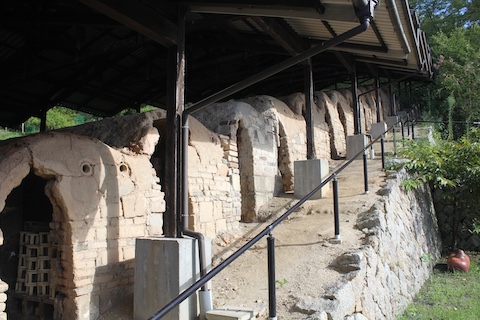 伊賀焼窯元長谷園の風景