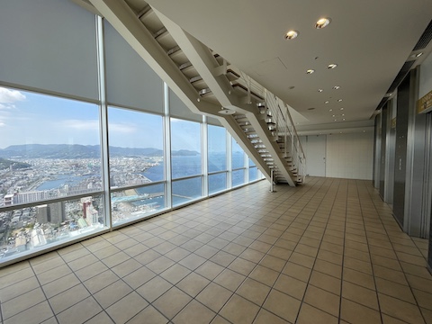 高松シンボルタワーの風景