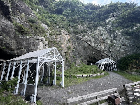 御厨人窟・神明窟の風景