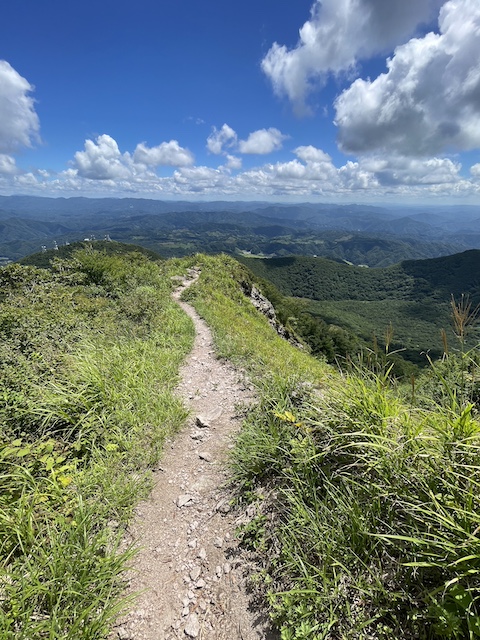 男三瓶山の風景