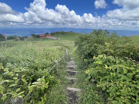 男三瓶山の風景