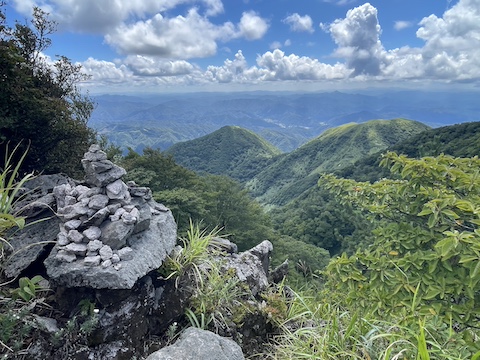 男三瓶山の風景